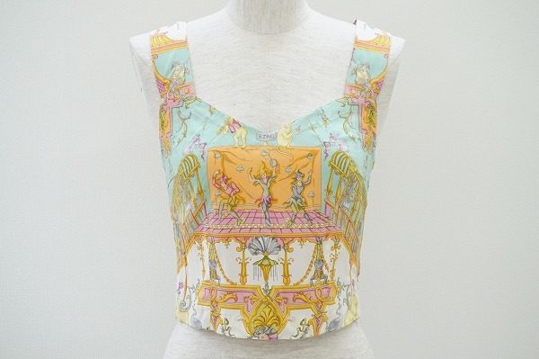 涼し気でエレガントなエトロのタンクトップを買取しました