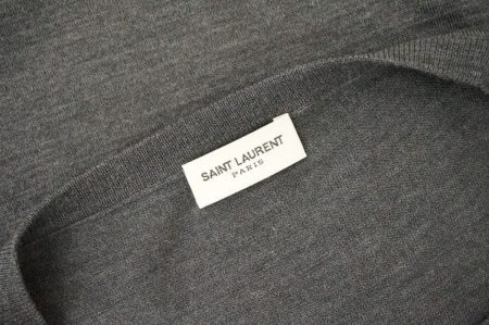 レディなら誰もが憧れるサンローランパリ。シンプルで着やすいカットソーを買取しました