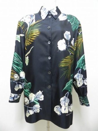 一枚は持っておきたい！エルメスの長袖シャツをお買取いたしました