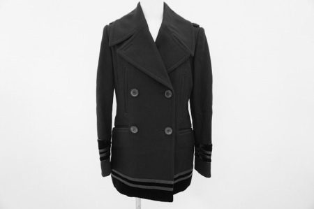 永遠に使えると言っても過言ではない。グッチのシンプルなPコートを買取しました