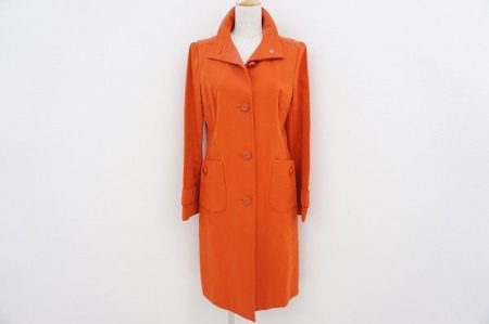 トリーバーチらしいポップなカラーが魅力的なトレンチコートを買取しました