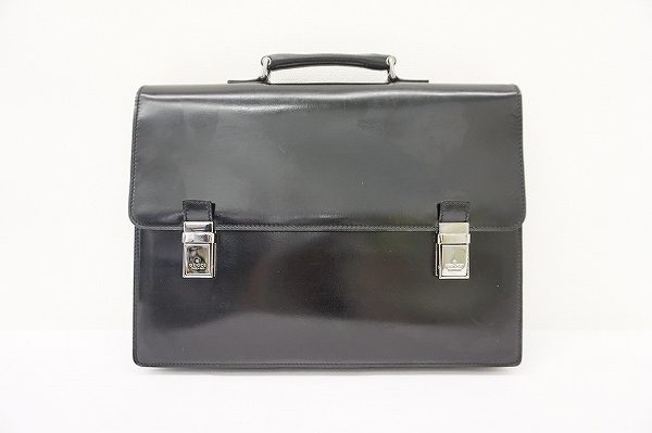 高級スタンダードなグッチのブリーフケースを買取しました