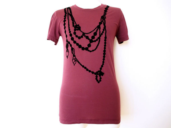 高級感あふれるイヴサンローランの臙脂色Tシャツをお買取いたしました