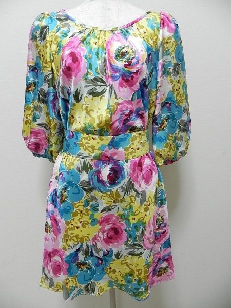 コーデの主役級。華やかなエムズグレイシーのワンピースを買取しました