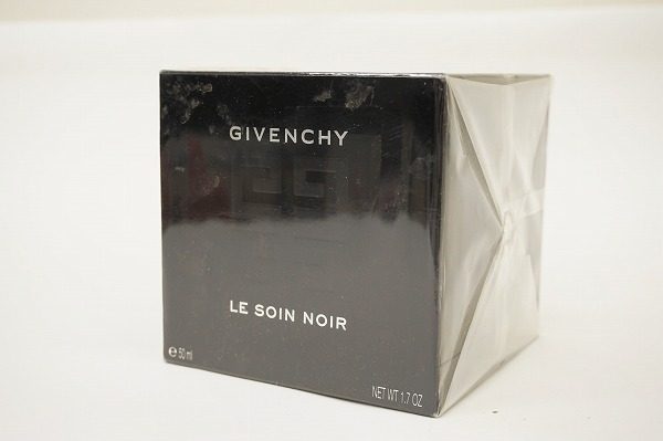 大人のためのラグジュアリーなスキンケア。ジバンシィのソワンノワール