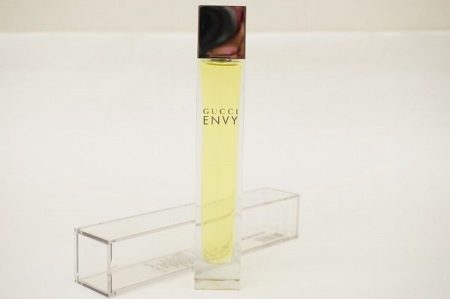 幅広い層から支持される定番の香り。上品で爽やかなグッチのエンヴィを買取しました
