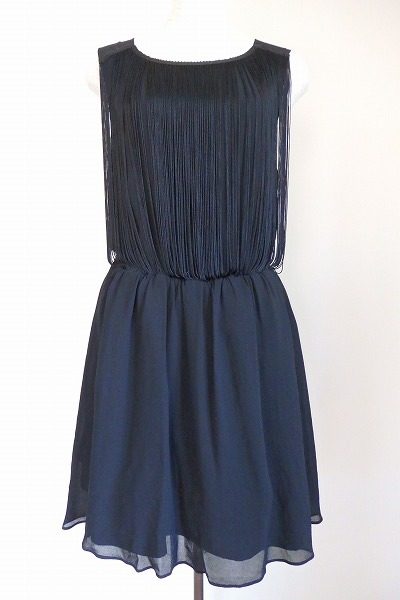 モードで繊細！コルテスワークスのリトル・ブラックドレス