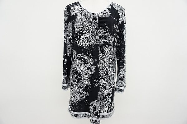 これぞパリシックスタイル。レオナールのモノトーンチュニックをお売りいただきました