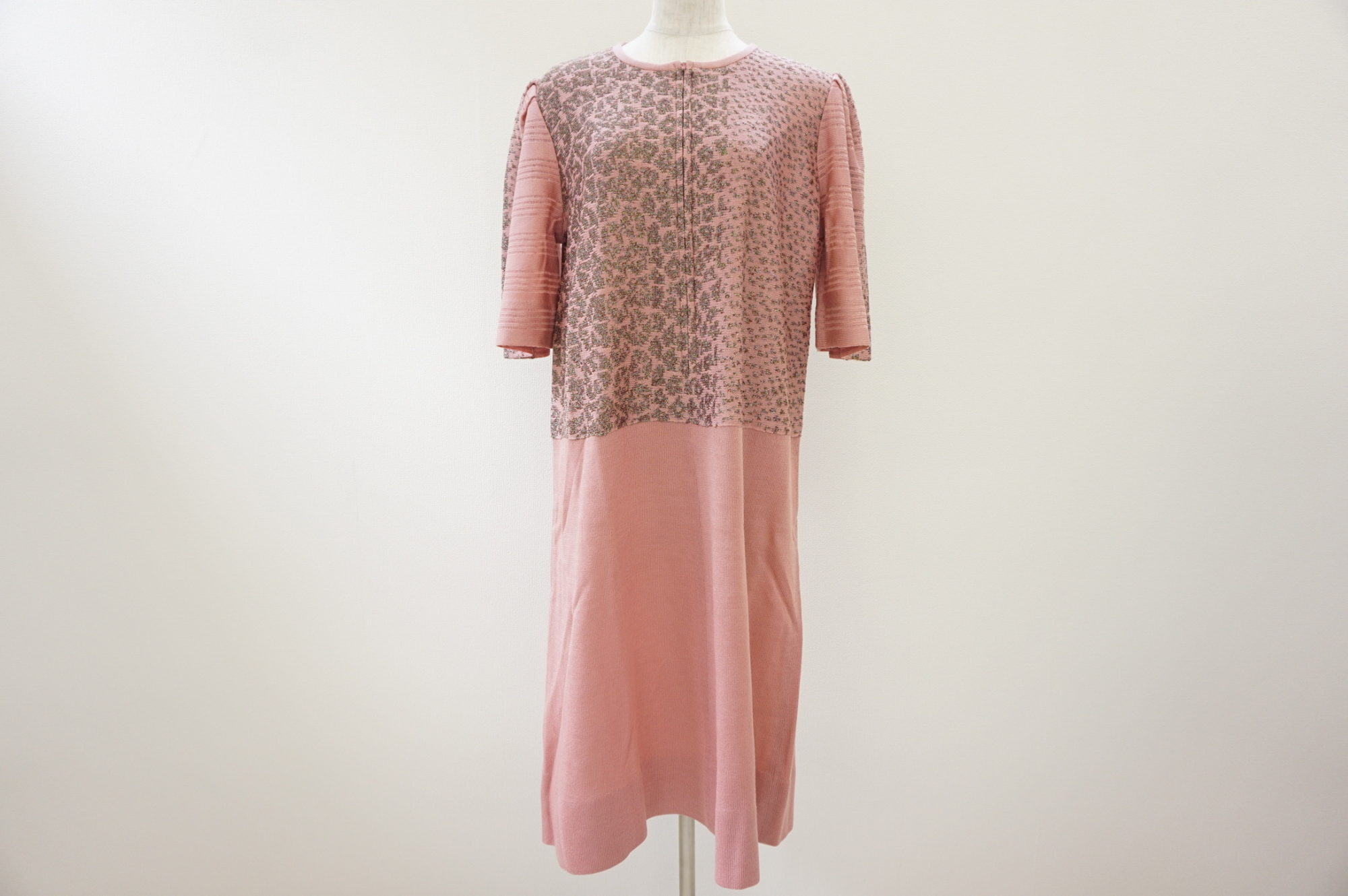 超キュートなピンクのアニマル柄！斉藤都世子のニットワンピースを買取しました