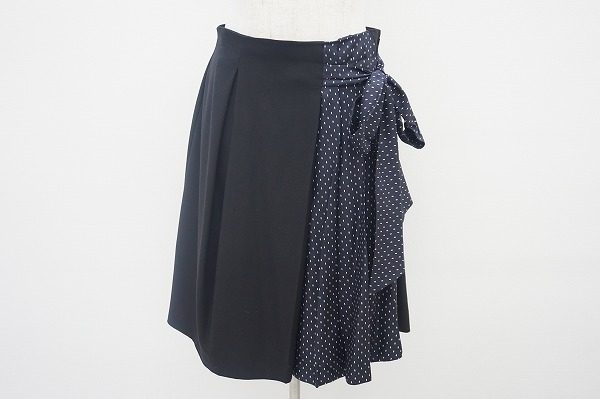 キューティ&カジュアル！スポーツマックスのリボンスカート