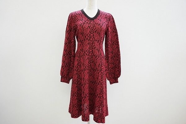 クラシカルでエレガンス。サイトウトヨコのニットワンピースを買取しました