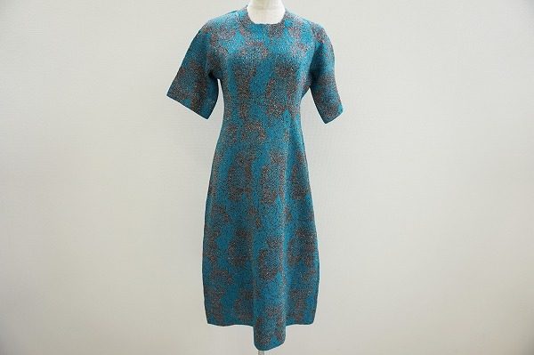 オリエンタルでクラシカルに。サイトウトヨコのワンピースを買取しました