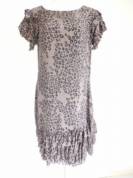 上質、上品なレオパード柄がポイント。ザパのシルクワンピース