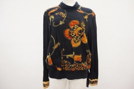 個性的でありながら上品さも兼ね備えたレオナールのプリントリボントップスを買取しました