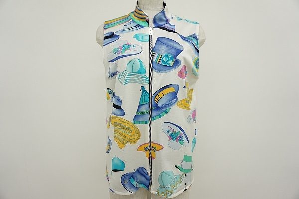 一着で２度おいしい！レオナールスポーツのリバーシブルベスト