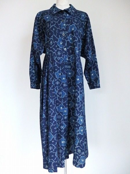 クールジャパンとはまさにこのこと。儀右ヱ門の藍色ワンピース