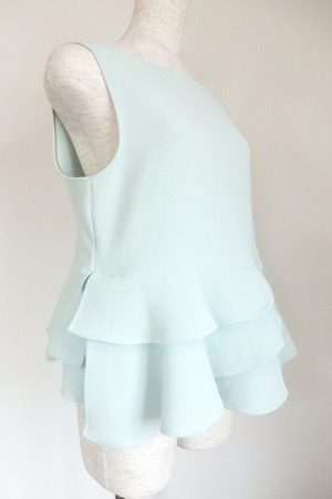 ちょっとだけクラシカル。ルーディパフィーのノースリーブカットソー