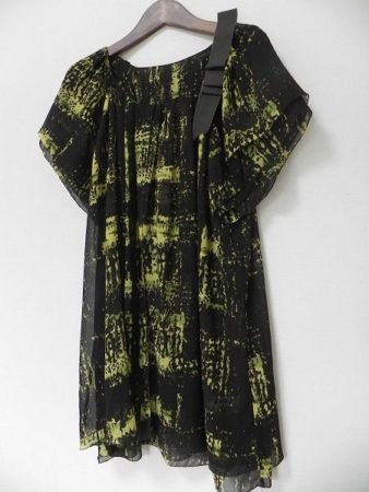 肩のリボンが大人可愛いアクセントに！モガのワンピース