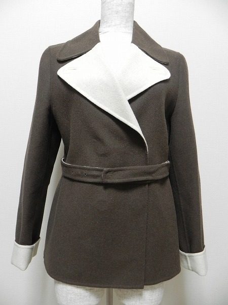 主張のあるシンプルさが魅力のキッカルアルディビークイーンのアウター