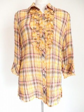 大人の可愛らしさを演出。レリアンのフリルチェックシャツを買取しました