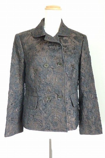 キラキラなゴージャス感あふれるリッチな素材で仕立てたカルソンのジャケット