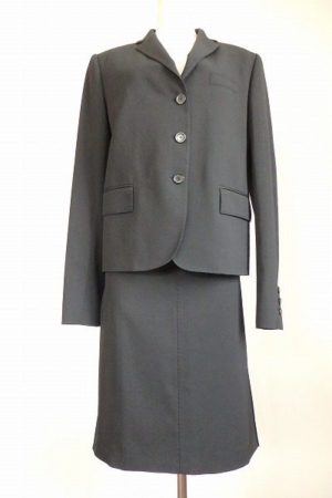 フォーマルもこだわりたい方へ。グッチのセットアップを買取しました