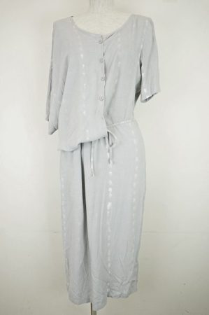 独創的なデザインが差をつけるマルタンマルジェラ⑥のアシンメトリーワンピース