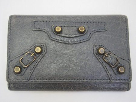 小物にも抜群の存在感を！バレンシアガのハードなキーケースを買取しました