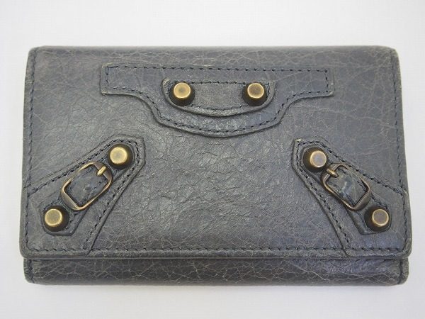 小物にも抜群の存在感を！バレンシアガのハードなキーケースを買取しました