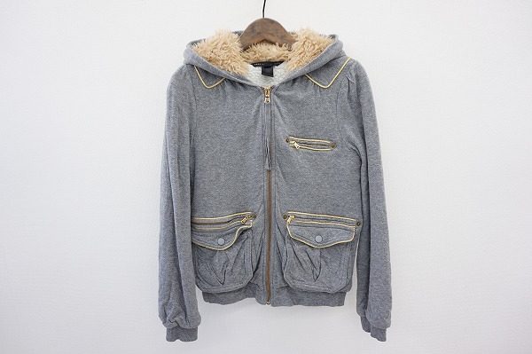 まるでコートのようにあたたかい。マークバイマークジェイコブスのボアパーカー