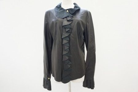ジャケットとしてもシャツとしても使える。グッチの美フリル羊革トップスを買取しました