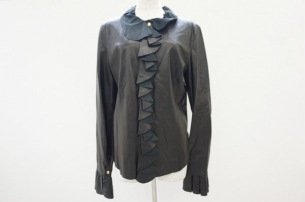 ジャケットとしてもシャツとしても使える。グッチの美フリル羊革トップスを買取しました
