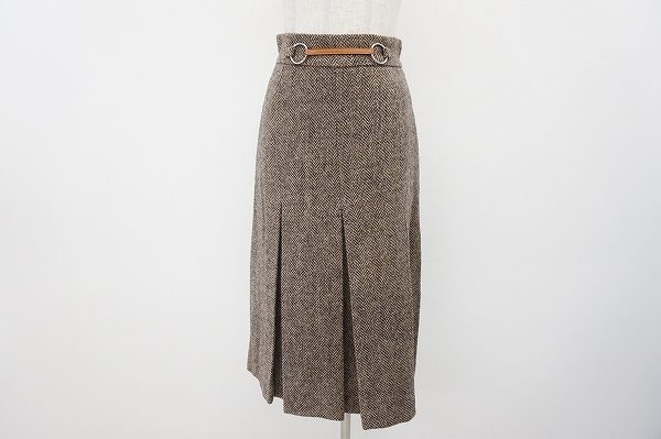 フランス最高峰が作るブリティッシュエレガンス。エルメスのツイードプリーツスカートを買取しました
