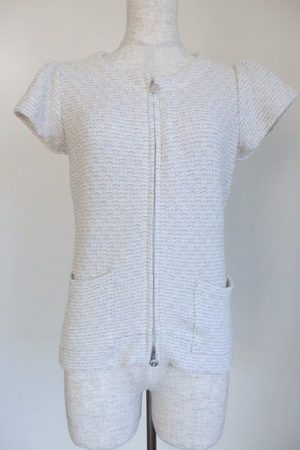 ディテールがガーリィでキュート。ルネのベージュ系ニットパーカーを買取しました