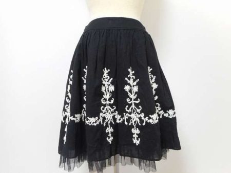 ふんわりフェミニンな雰囲気がかわいい。ロイスクレヨンのスカート