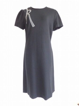 ロベルタディカメリーノのシンプルな黒のロゴワンピースを入荷いたしました