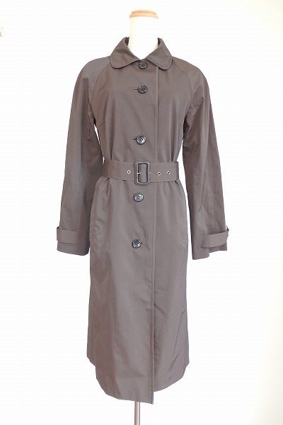 肌寒い日に大活躍してくれるダーマの茶系スプリングコートの魅力