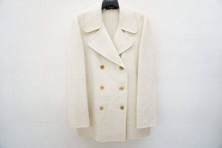 冬の王道コーディネイトに！清楚なフォクシーの上質カシミヤコートを買取しました。