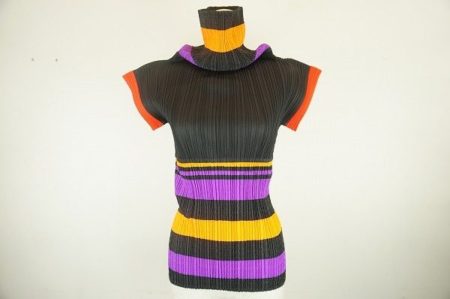 世界が認めるプリーツプリーズのタートル半袖カットソーを買取しました。