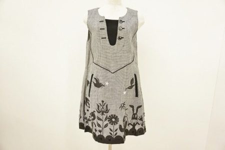 「ちょっとくるっと回って」と言われそう。アルベロベロのワンピースを買取しました