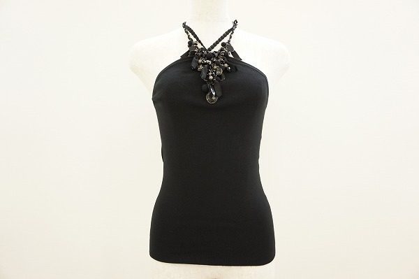 使い勝手がいい！セクシーなエポカのホルターネックトップスを買取しました