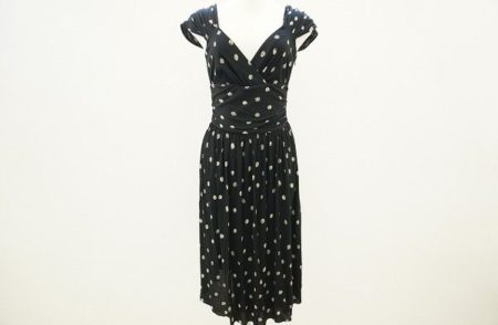 グラマラスな自分を演出。モスキーノチープアンドシックのワンピースを買取しました