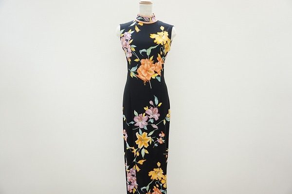 世界で最も美しいプリント　レオナールのチャイナ風花柄ロングドレスを買い取りました