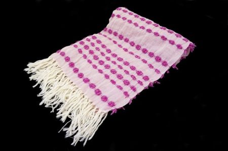 リゾートコーデのアクセントに。２４イッセイミヤケのストールをお売り頂きました