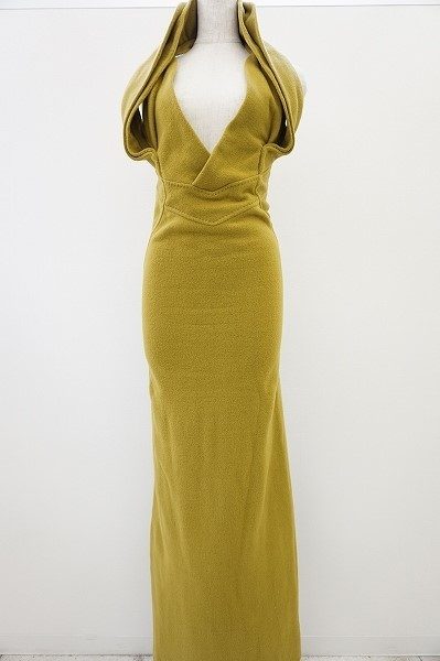 気分はハリウッドセレブ!レッドカーペットも歩けるディースクエアードのセクシーワンピース