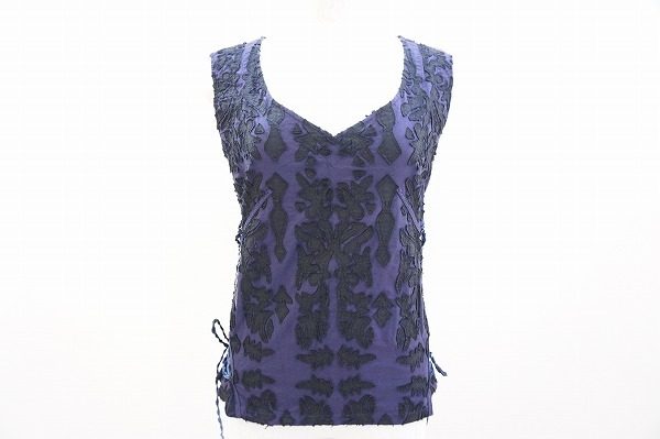 ちょっと毒のあるエレガンスはいかが？イッセイミヤケのパープルのカットソーをお売り頂きました。