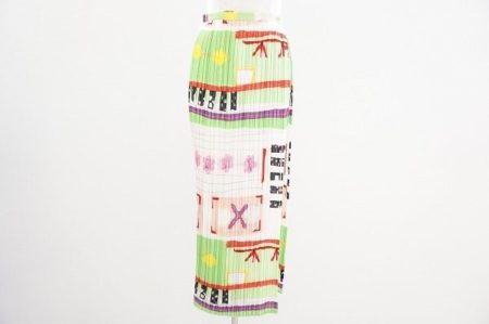 オトナの遊びゴコロ。イッセイミヤケのプリントアコーディオンスカートをお売り頂きました。