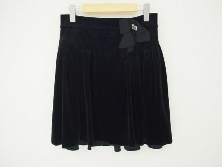 ウエストのリボンチャームがポイント。フォクシーニューヨークのベロアスカートを買取しました