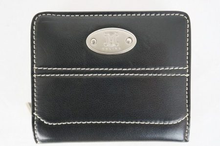 本物志向のあなたにこそお勧めしたい、上質なセリーヌの二つ折り財布を買取しました