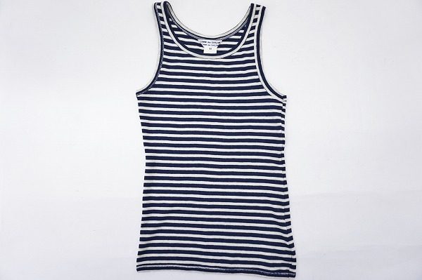 爽やかなボーダーが夏にはぴったりなコムデギャルソンのタンクトップ